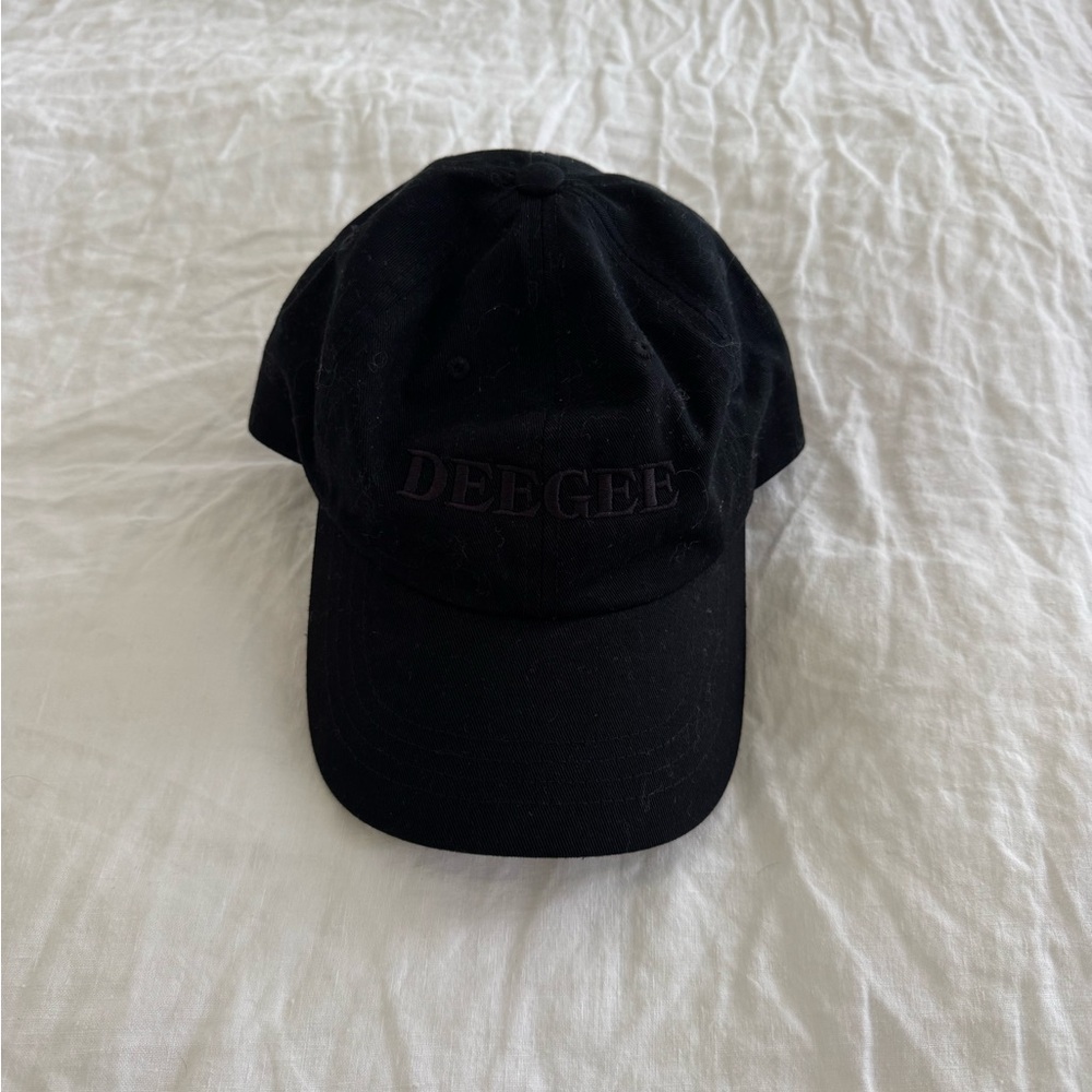 Black DEEGEE hat